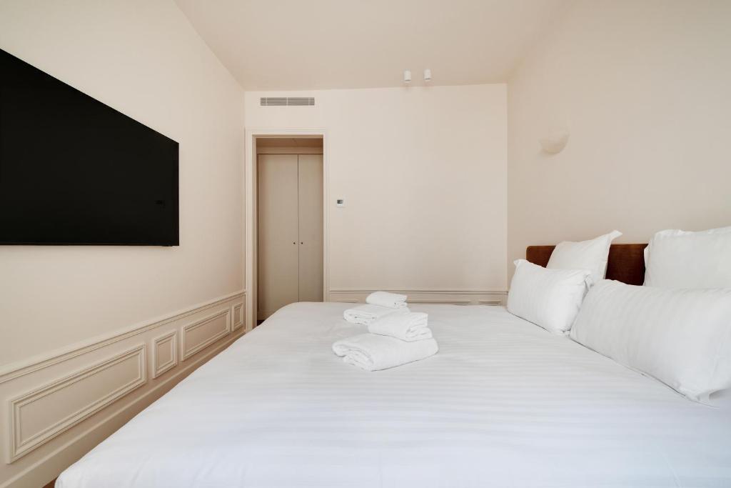 Pick A Flat's Apartements with services in Louvre - Rue des Halles - 3