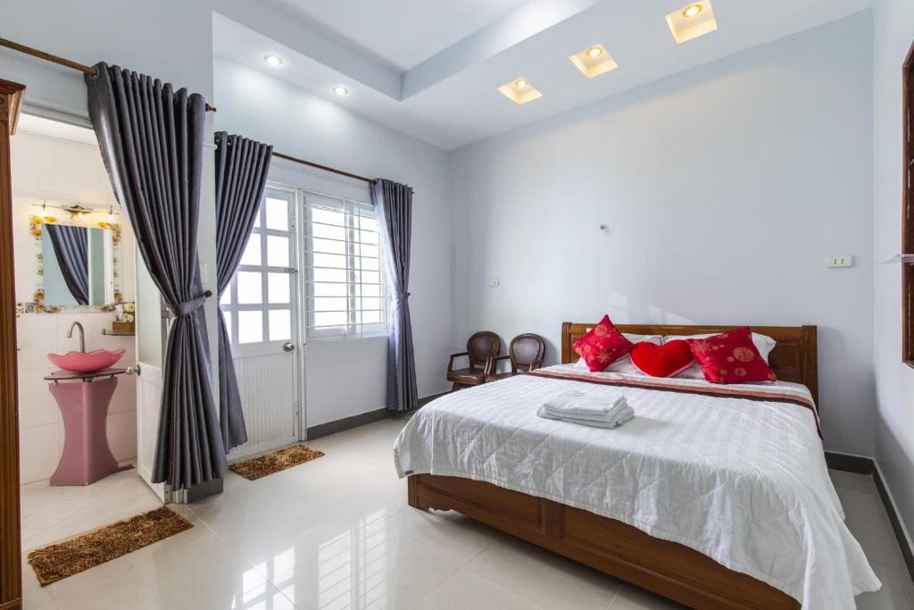 Hoàng My Villa &#8211; Bãi Sau &#8211; 5 phòng ngủ 9 giường &#8211; Free karaoke