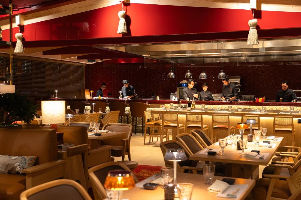 Schweizerhof Zermatt - a Small Luxury Hotel - 2