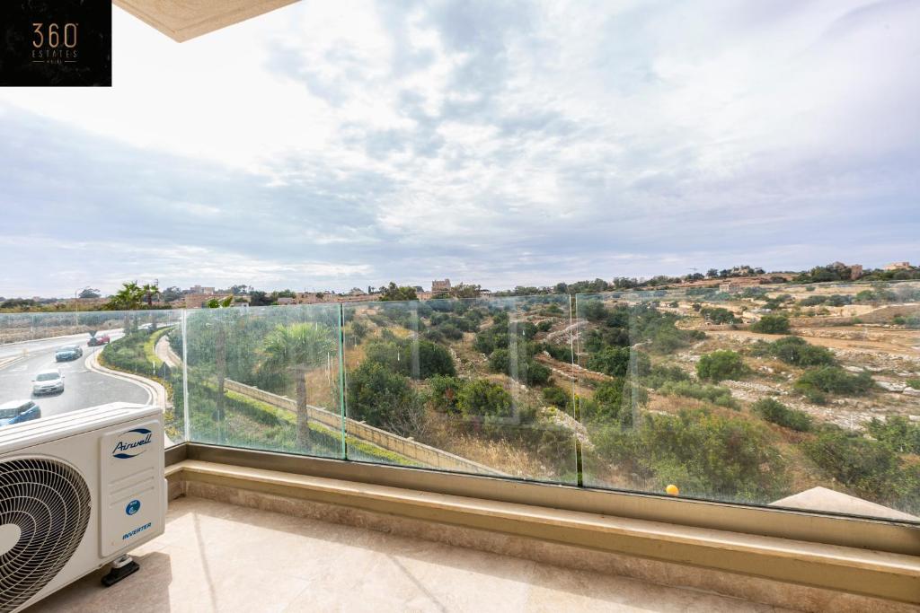 Spacious 2BR Apt with stunning views in Marsaxlokk by 360 Estates, Marsaxlokk