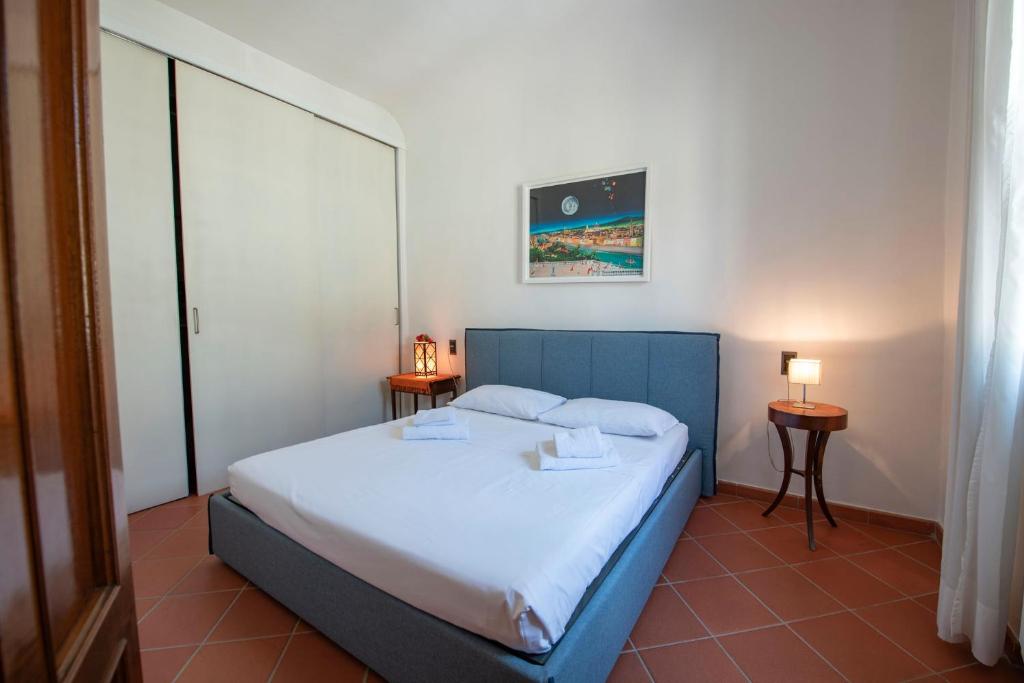 Vanni Apartment by Mamo Florence, Florencie