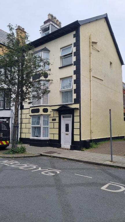 Morawel, Aberystwyth