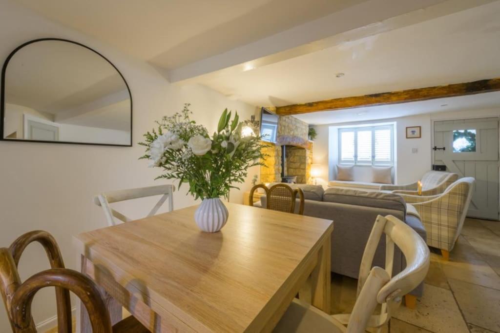 Bourton-on-the-Water Lovely 2Bed Cotswold Cottage photo 3