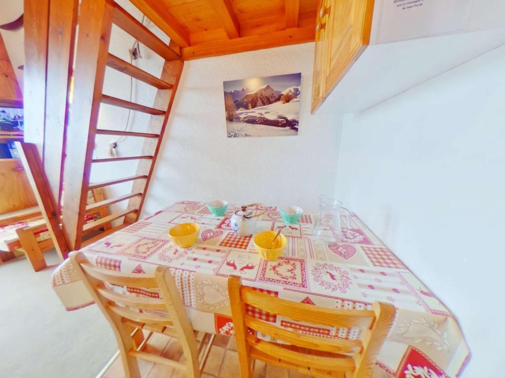 Studio cabine 4 personnes aux Saisies, centre proche - 2