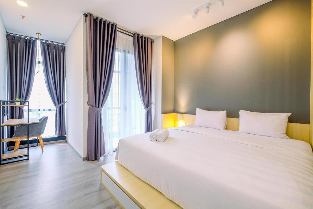 Nice and Enjoy Studio at Sudirman Suites Apartment By Travelio, Jakarta
