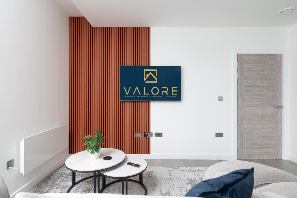 Modern Flat with Parking - Last Min Deals Available, Bletchley