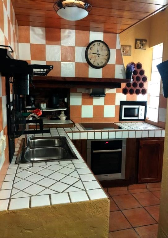 스페인 카탈루냐 Can Bareta의 깔끔한 실내 모습