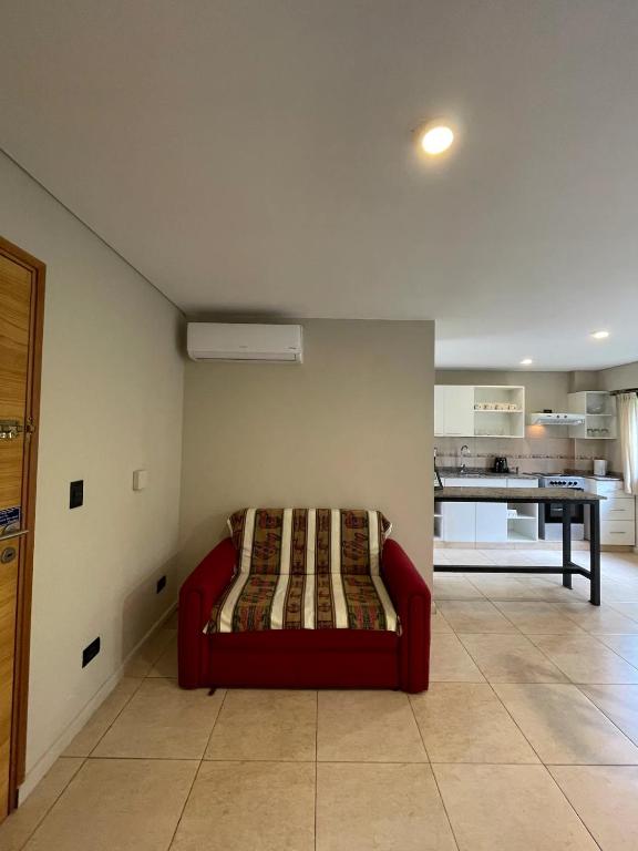 Bonito apartamento a metros del Parque San Martín y Arístides - 2