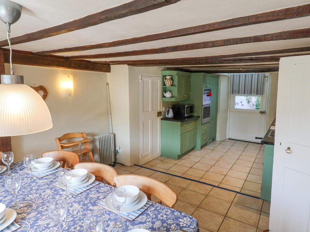 Old Cross Cottage, Chideock photo 3