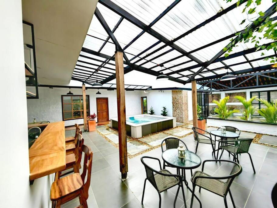 Espectacular casa Campestre con Jacuzzi - 4