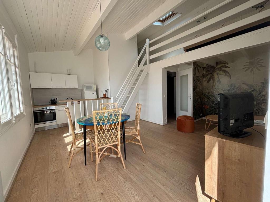 Appartement cosy pour 4 pers, Royan, parking - FR-1-494-196 - 1