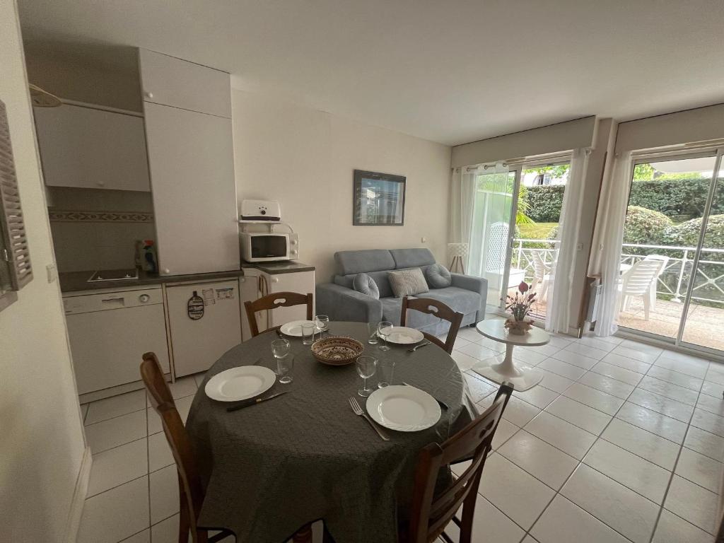 T2 avec Terrasse et Accès Direct Plage à Arcachon - FR-1-374-228 - 2