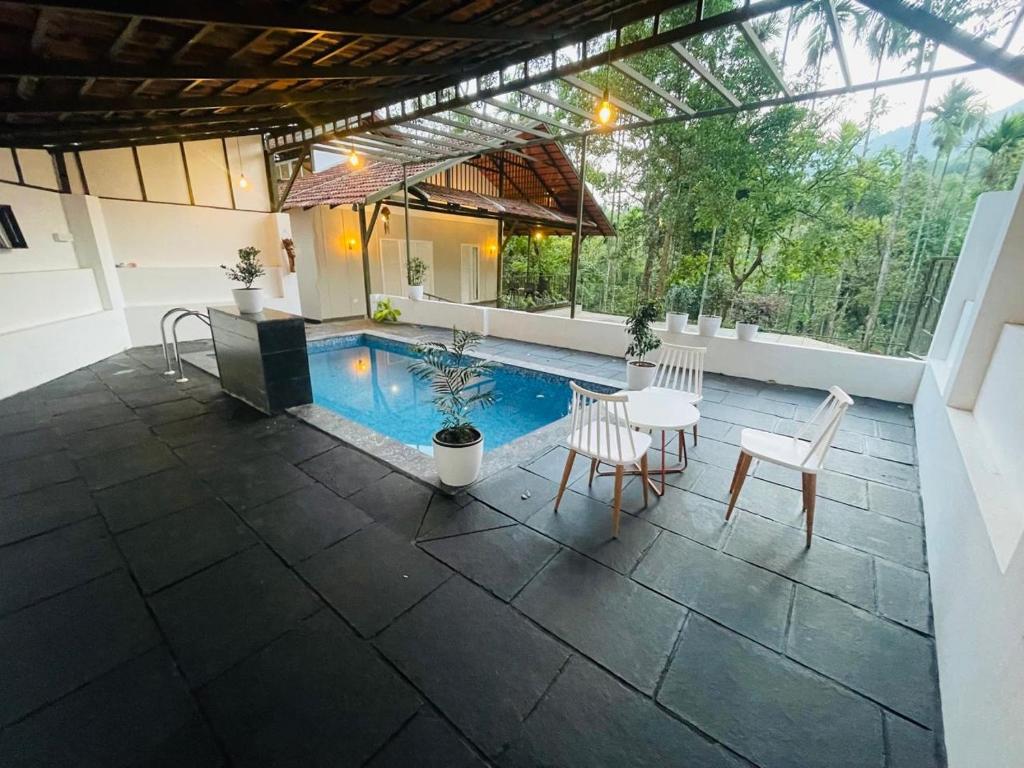 The Hive at Druv Dakshin Farm Resort, Padinjarathara