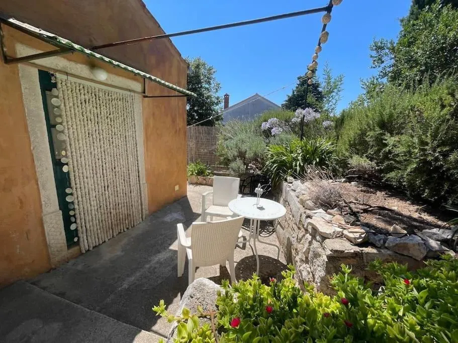 Studio apartman Tisa, Ćunski, Lošinj, hotel in Cunski