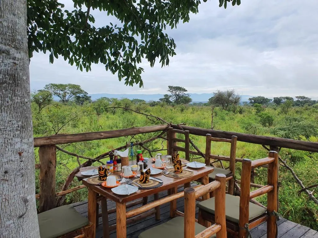 Topi Lodge, hotel in Queen Elizabeth National Park