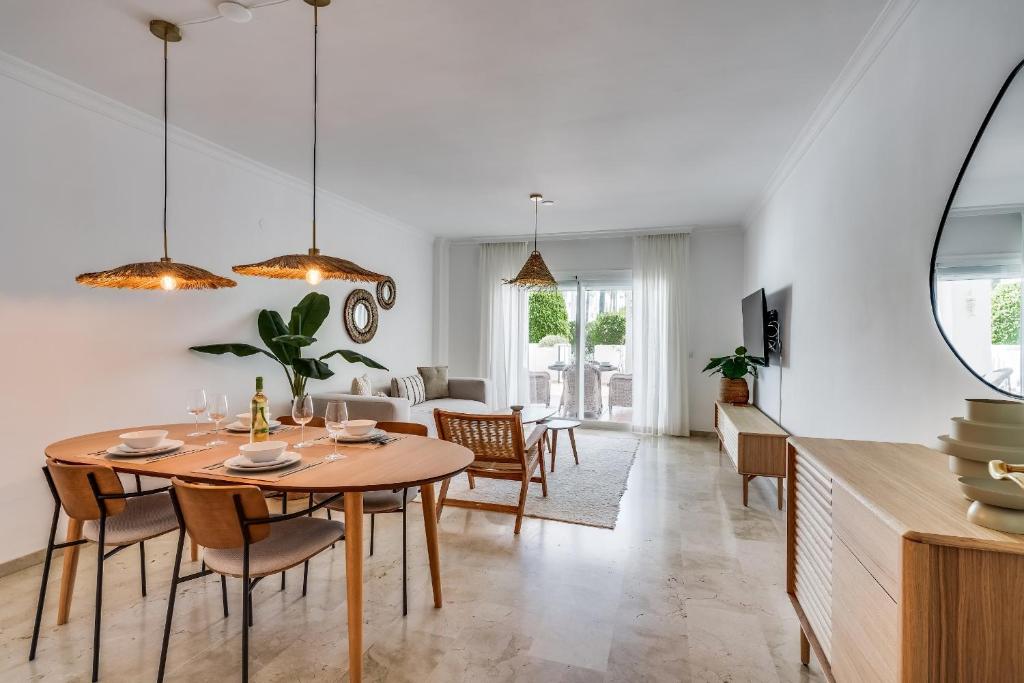 Family-Friendly Garden Apartment - Lunymar Golf Estepona, Pool & Near Beach - 2