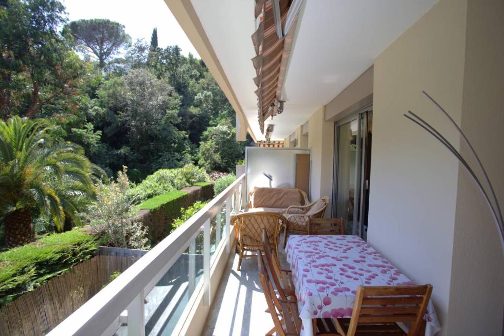 Location appartement trois pièces avec piscine - 1