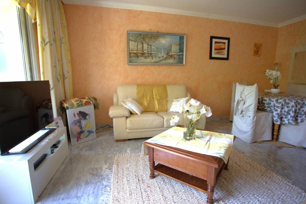 Location appartement trois pièces avec piscine - 3
