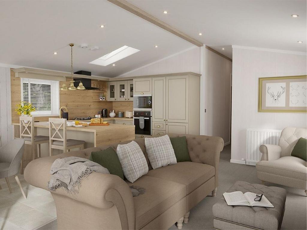 Pinewoods Saltmarsh Lodge sleeps 6 – no.1, Wells next the Sea