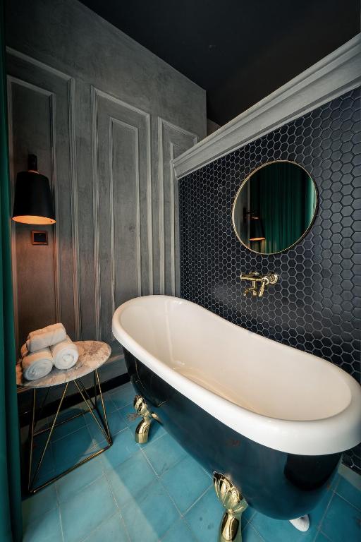 HOTEL le JARDIN SECRET saigon