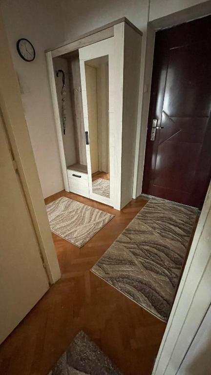 Stan na Dan - Centar - Besplatan parking, Niš