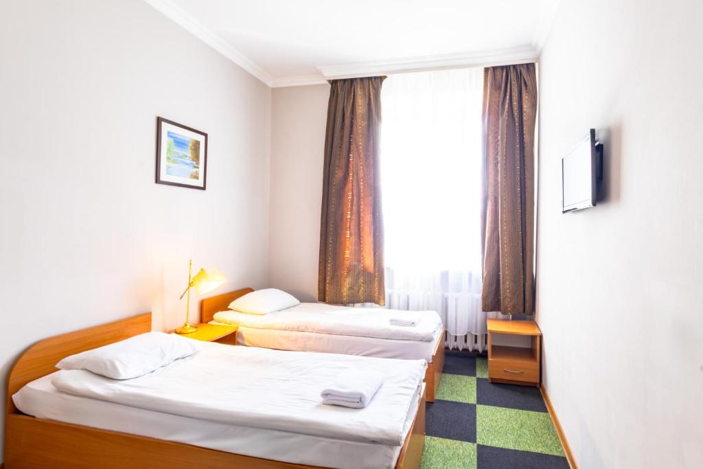 Noclegi Stadion Bed & Breakfast — Hotel rooms in Warsaw, Masovian