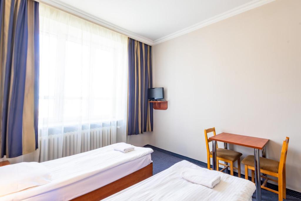 Noclegi Stadion Bed & Breakfast — Hotel rooms in Warsaw, Masovian