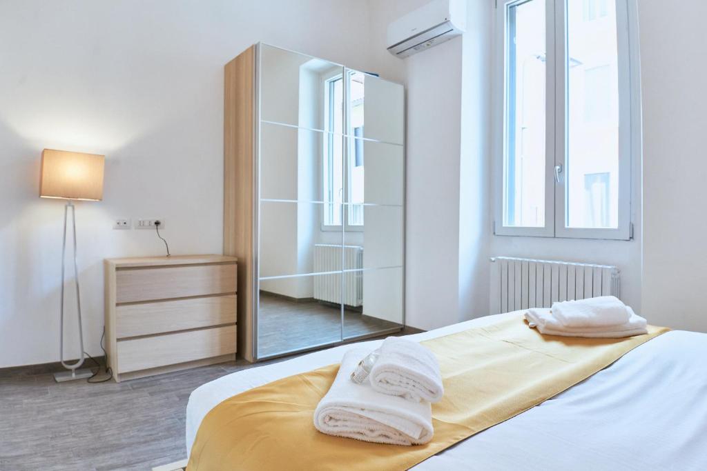 Xenia Apartments - Two-room Apartment in Fondazione Prada, Milan