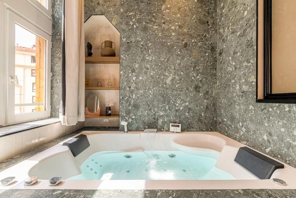 LaBolla, charmant cocon avec spa, cœur de Lyon, Lyon