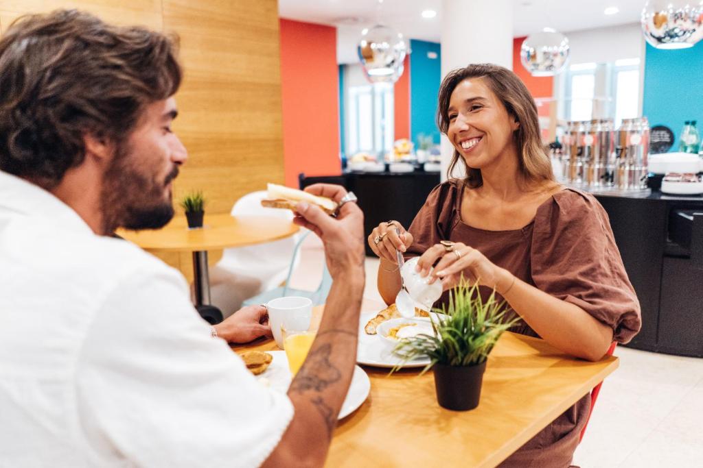 อาหารและเครื่องดื่ม