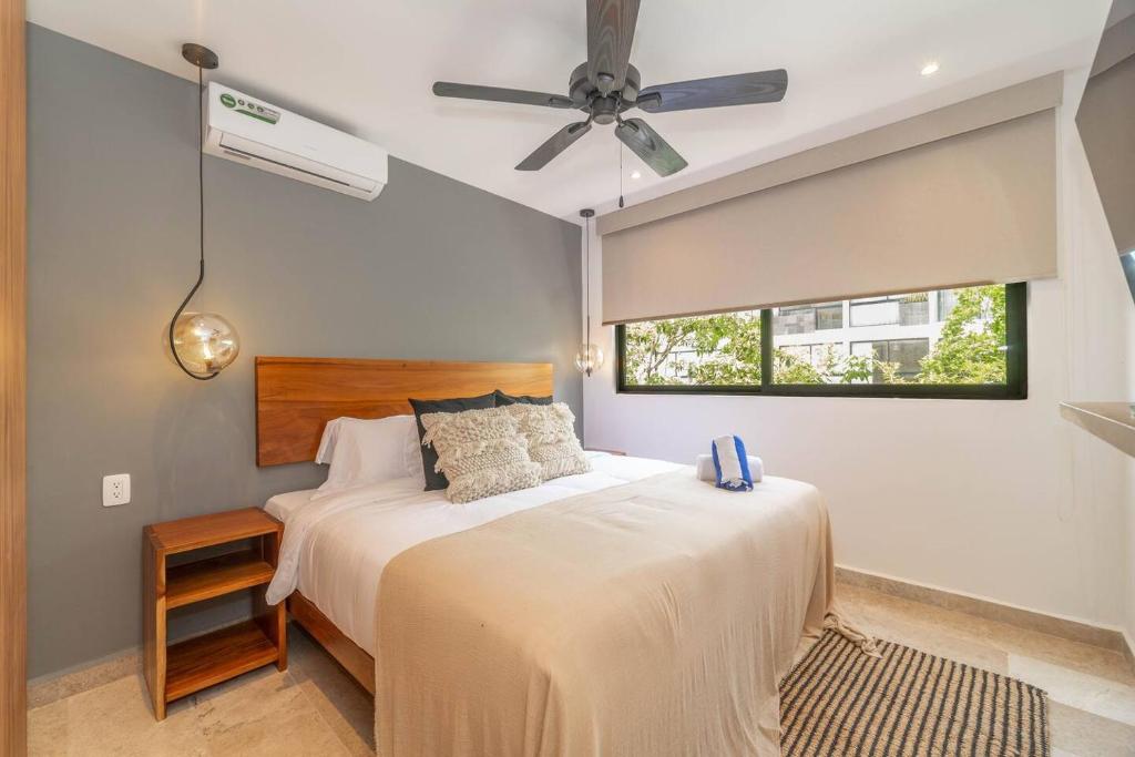 2 BD Suite with Private Balcony, Pool View, Gym - 3