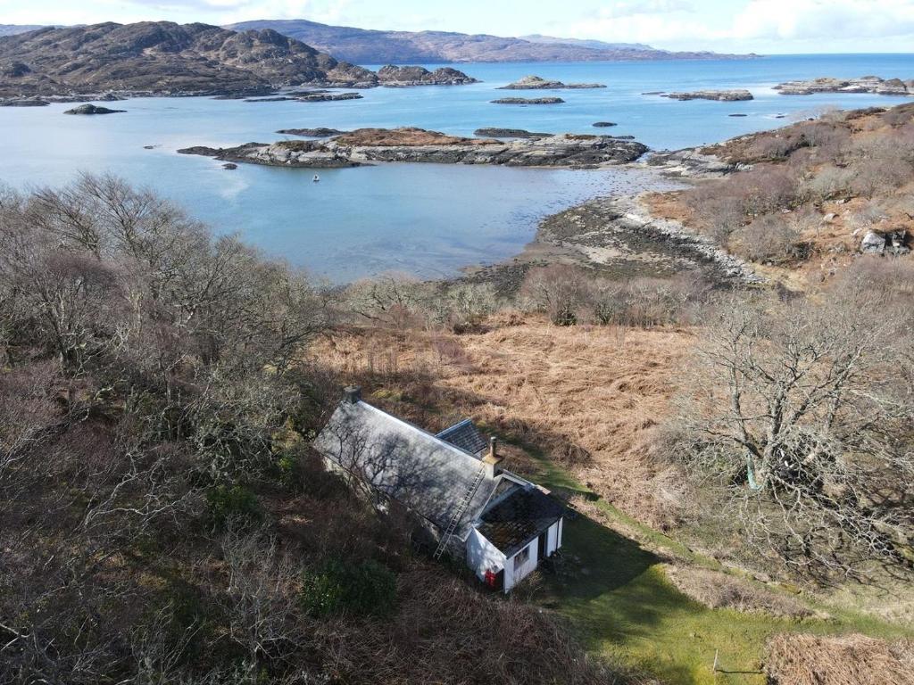 South Shore Cottage, Acharacle