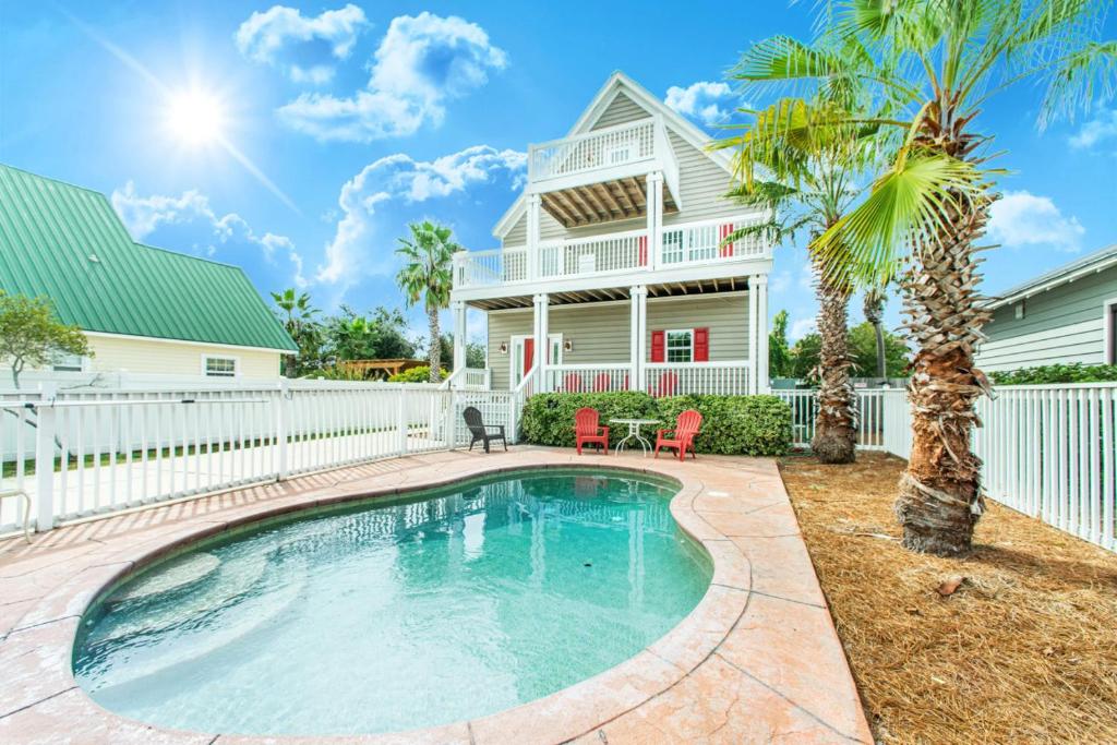 Absolute Beach Private pool pet friendly, Destin
