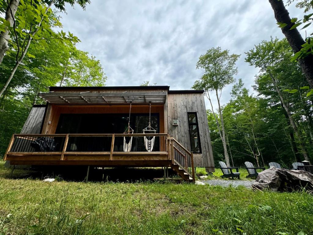 Cottage Zoobox-style 51, Eastman