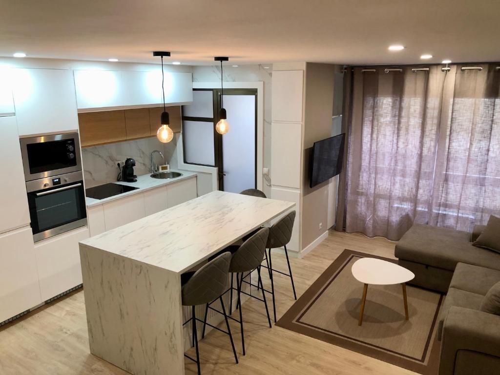 Piso Marques, Baiona