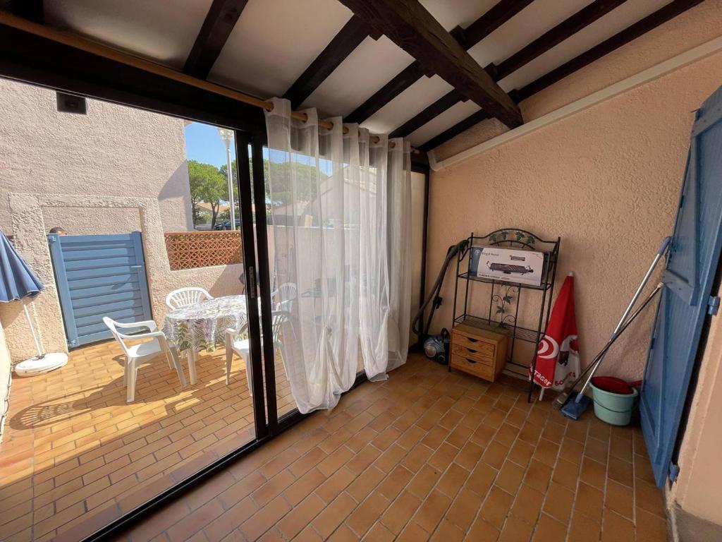 Pavillon climatisé avec mezzanine, 4 couchages, proche plage et commerces, parking privé, St-Cyprien - FR-1-106-105 - 2