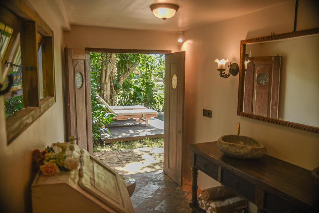 Salty Cowboy Luxury Cottages Kedungu