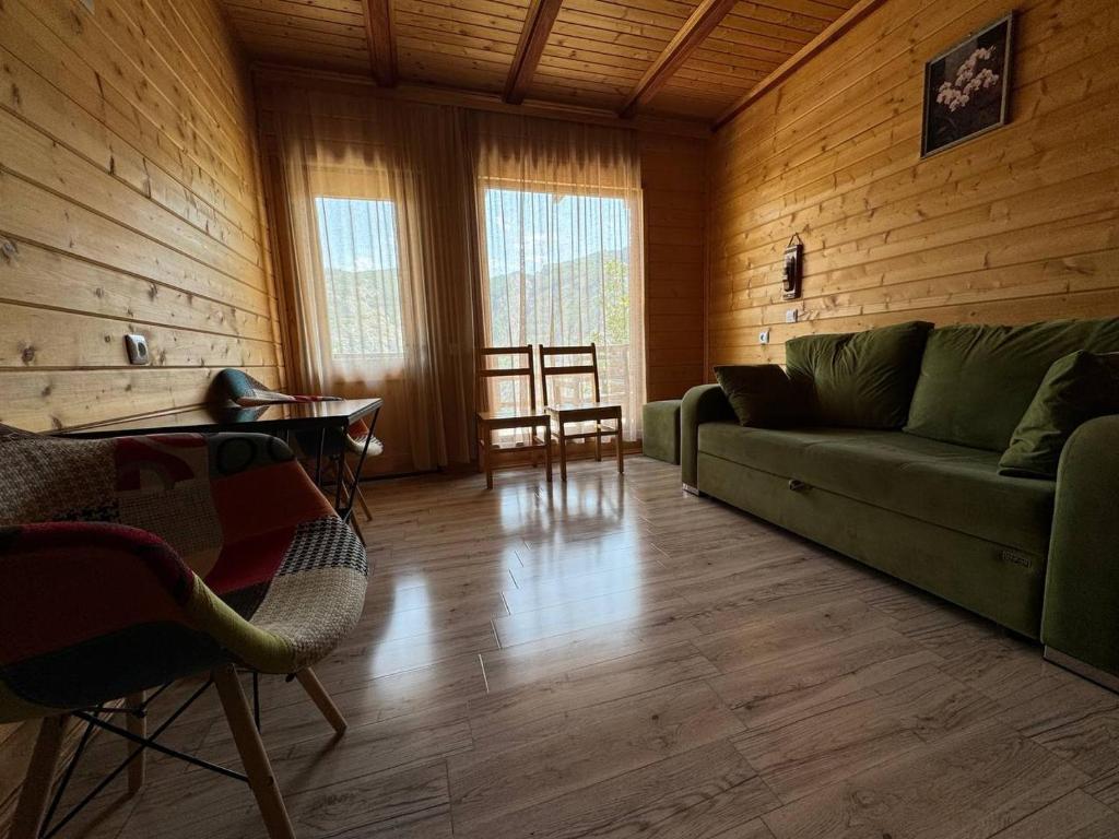 Shared lounge/TV area