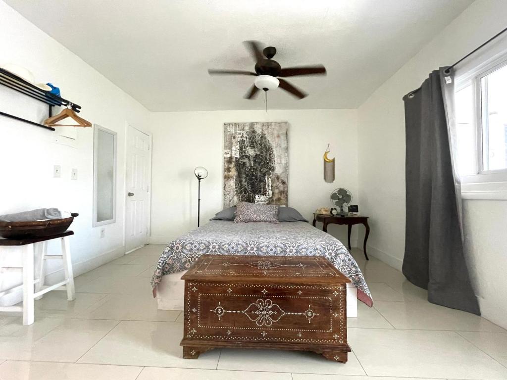 Private Studio blocks from Coconut Grove, Miami