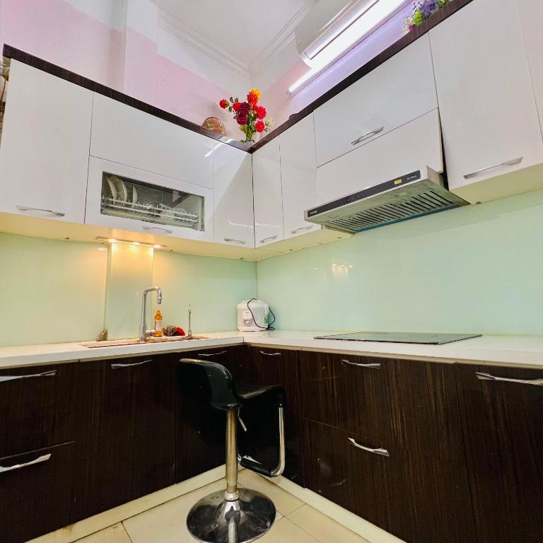 LushStay Cozy Hostel – Hanoi Train Station