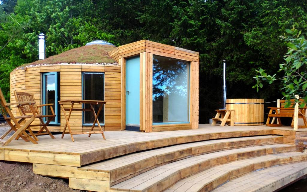 Otter - Eco Bothy with Hot Tub, Castle Douglas