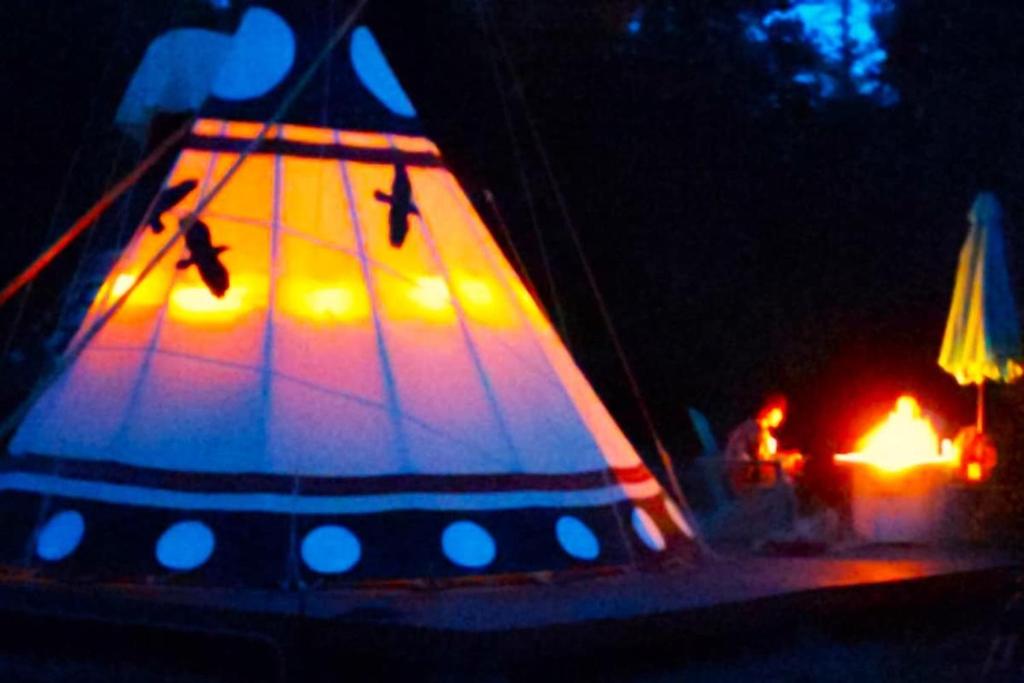 Ravens Myth - Luxury Glamping - Sleeps 2, O'Brien