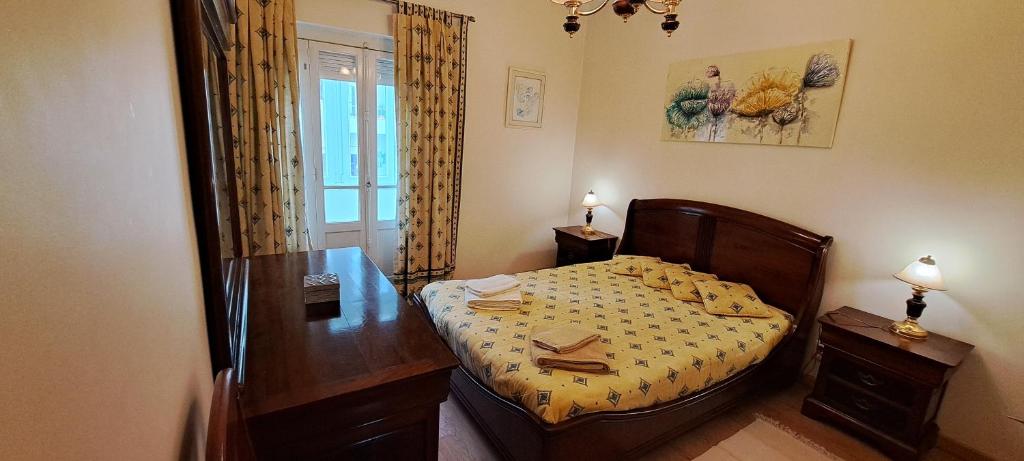 Isabel Dream II, 300m from the train, Algueirão - Mem Martins