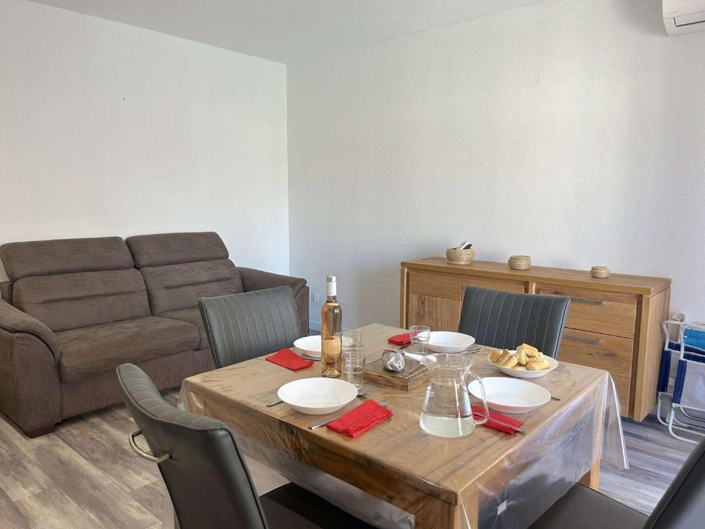 Studio cosy avec terrasse, clim, à 50m plage et 100m commerces, Fréjus - FR-1-226A-177 - 5
