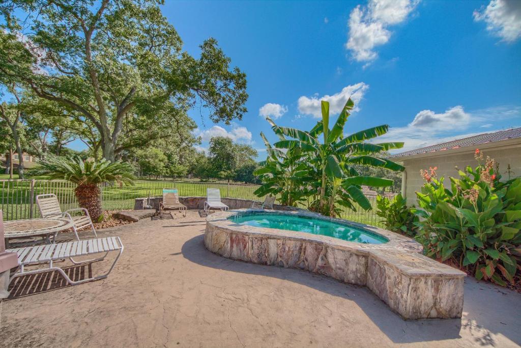 On River Time WW D301, New Braunfels