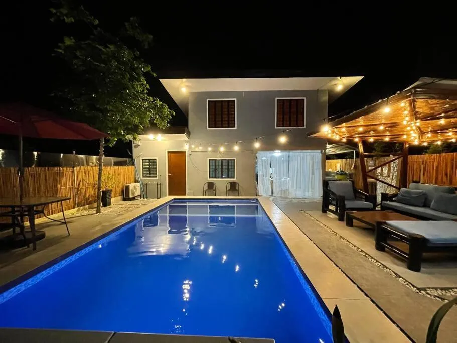 Babak Point Inland Resort - Exclusive Home with Pool in Samal, hotel in Babak