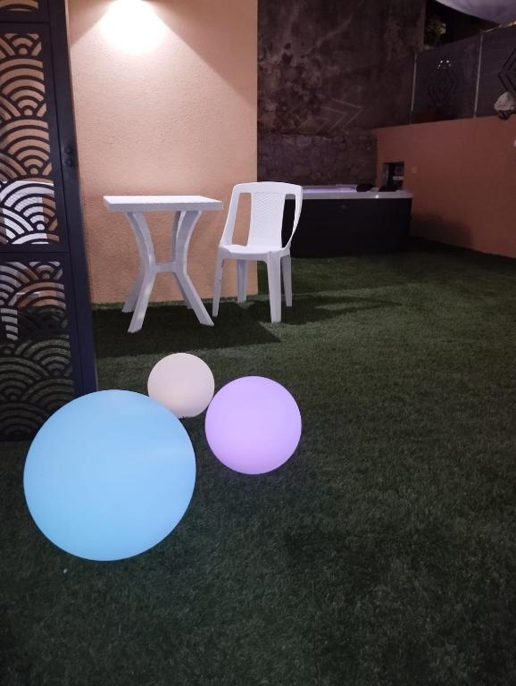 BURMARIA APARTMENT and ROOM with garden and jacuzzi - 4