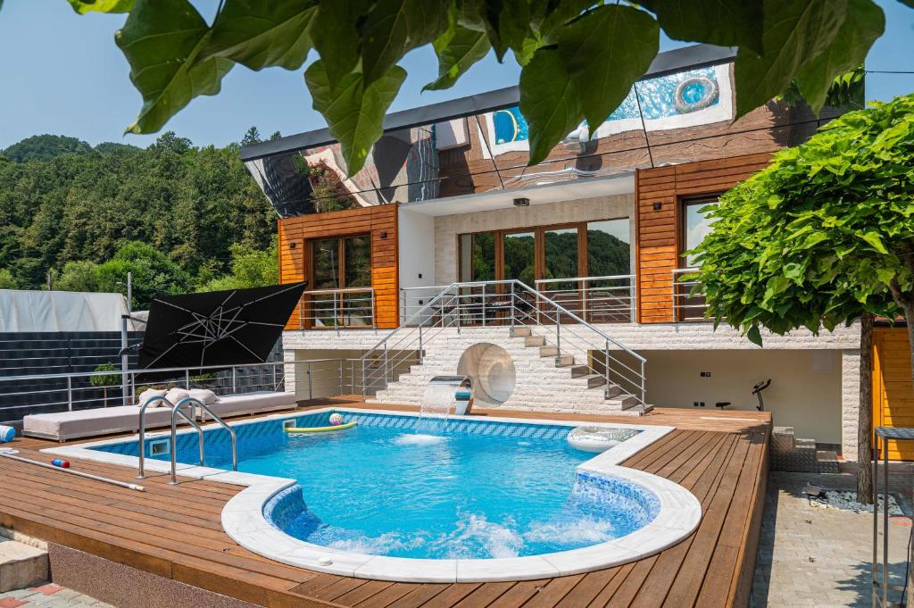 Relax Vučković, Ivanjica