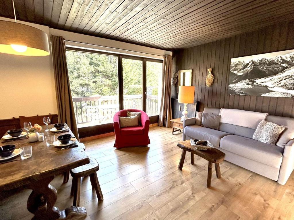 Appartement cosy 2 pièces avec balcon, proche centre et télécabine, piscine et tennis en été - FR-1-597-20 - 1