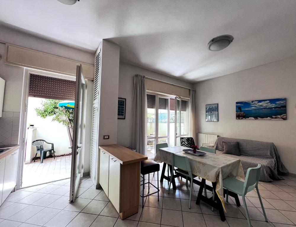 Viareggio on the Beach - Apartment - 5